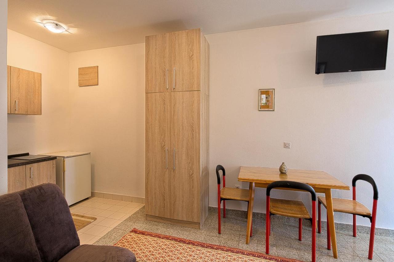 Madra Rooms And Apartments Budva Kültér fotó