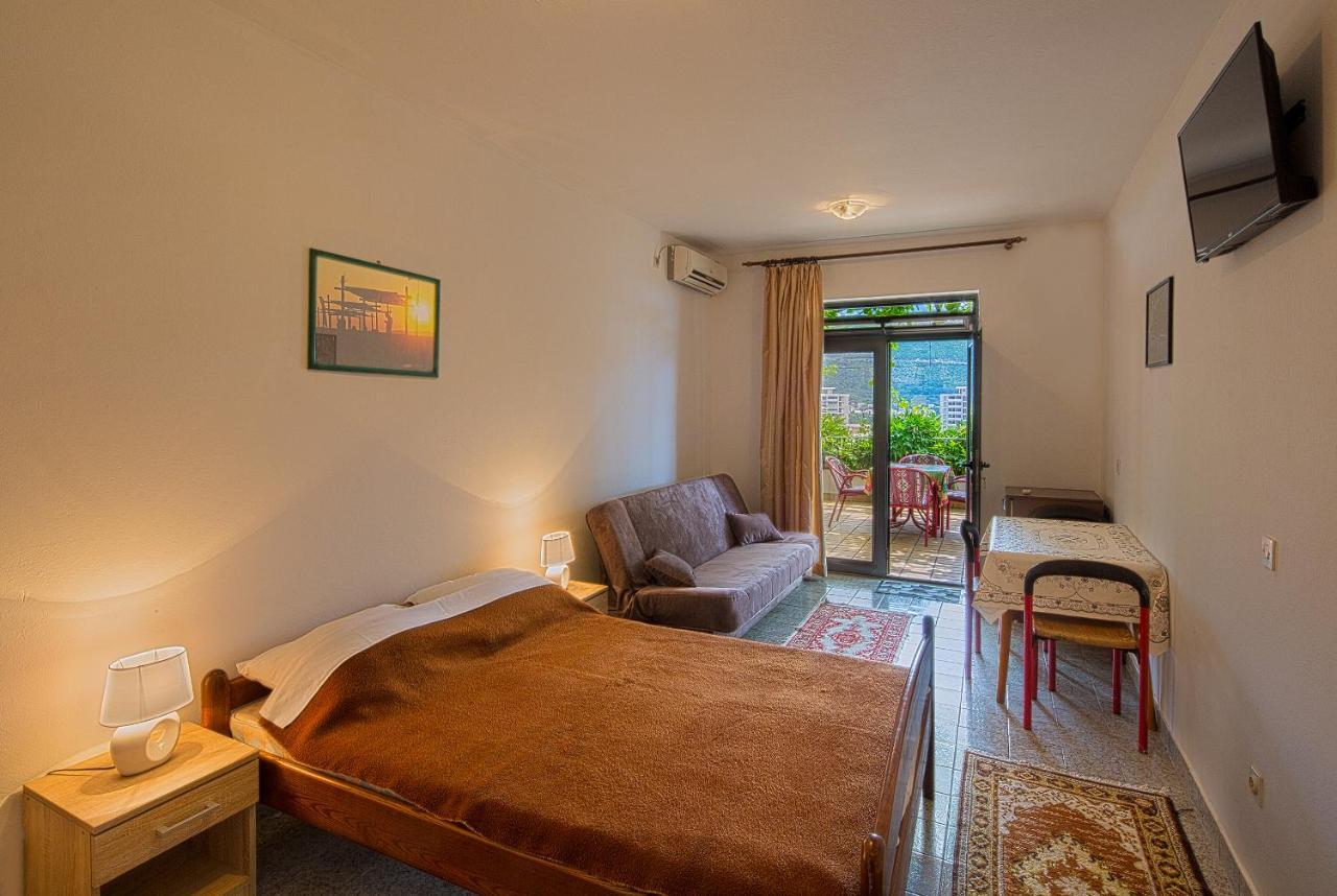 Madra Rooms And Apartments Budva Kültér fotó
